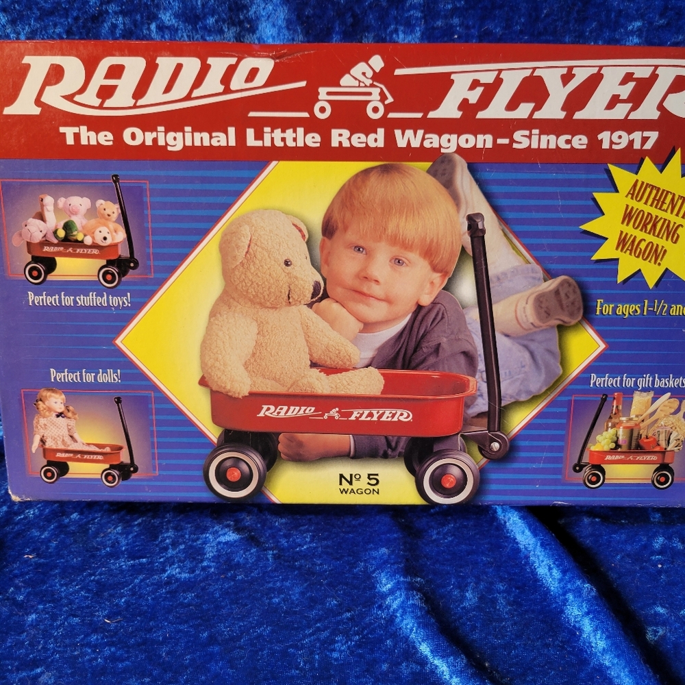 Radio Flyer Little Red Wagon